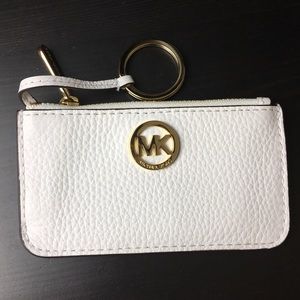 MICHAEL KORS white keychain pouch